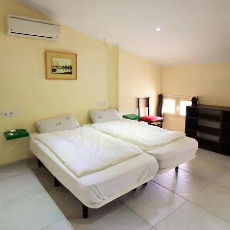 Les Poujols 6 Pers Hébergement de vacances Vire-sur-Lot